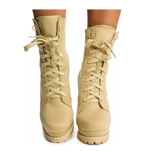 NWT Women’s Liliana Montclair-31 Lace-Up Bootie - Picture 2 of 5